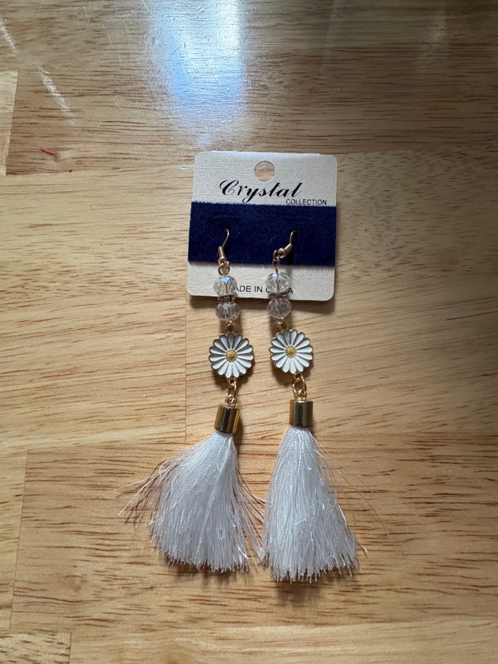 Daisy white tassel earrings